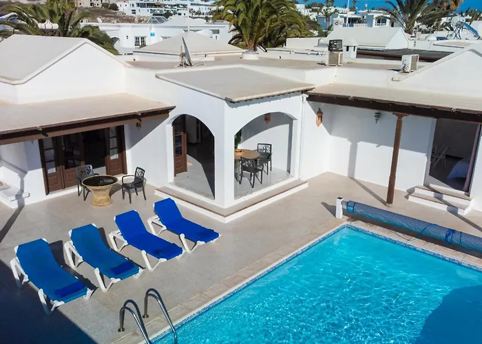 Leonor By Villalia * Puerto del Carmen (Lanzarote)